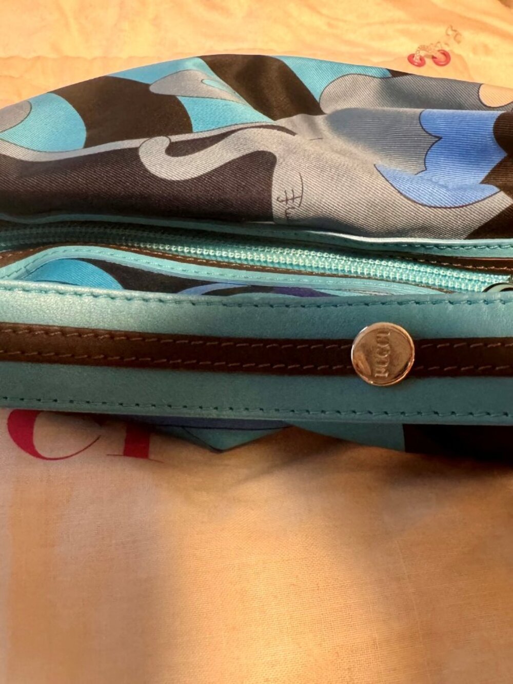 Small Vintage Pucci Bag – Blue & White Print - Picture 4 of 5